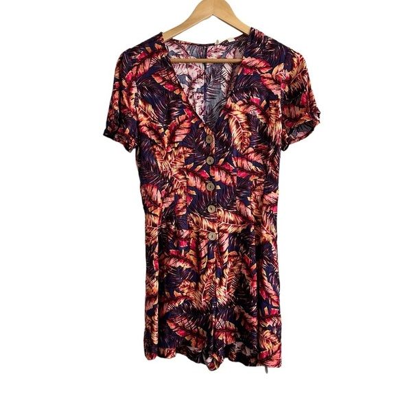 Lovestitch Leaf Print v-neck Short Sleeve Romper Size Small - Picture 1 of 17